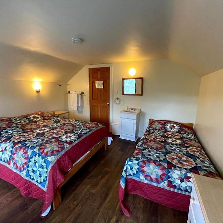 The Riverside Inn Stowe Bagian luar foto
