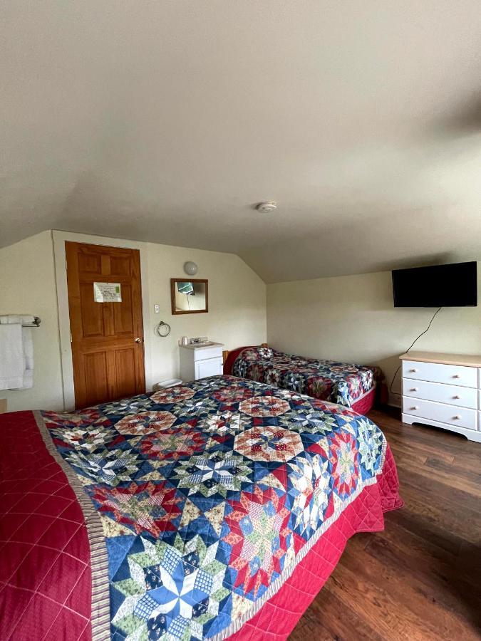 The Riverside Inn Stowe Bagian luar foto