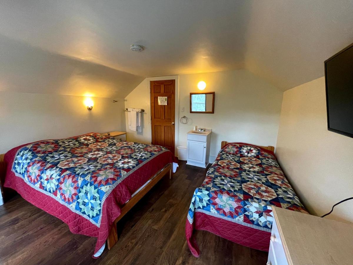 The Riverside Inn Stowe Bagian luar foto